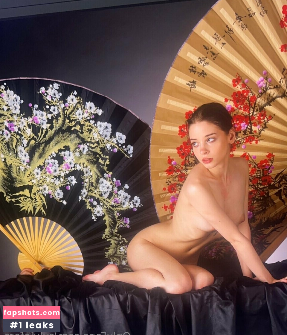 Sylvie_feral gallery photo #2