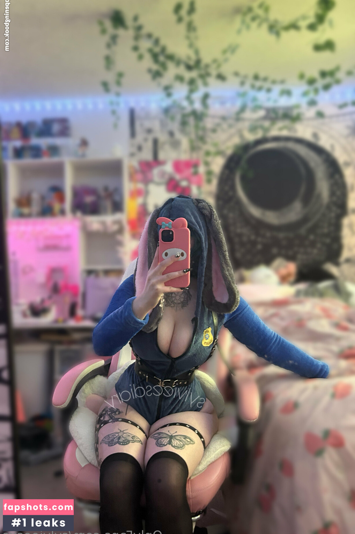 sylvieexo gallery photo #53