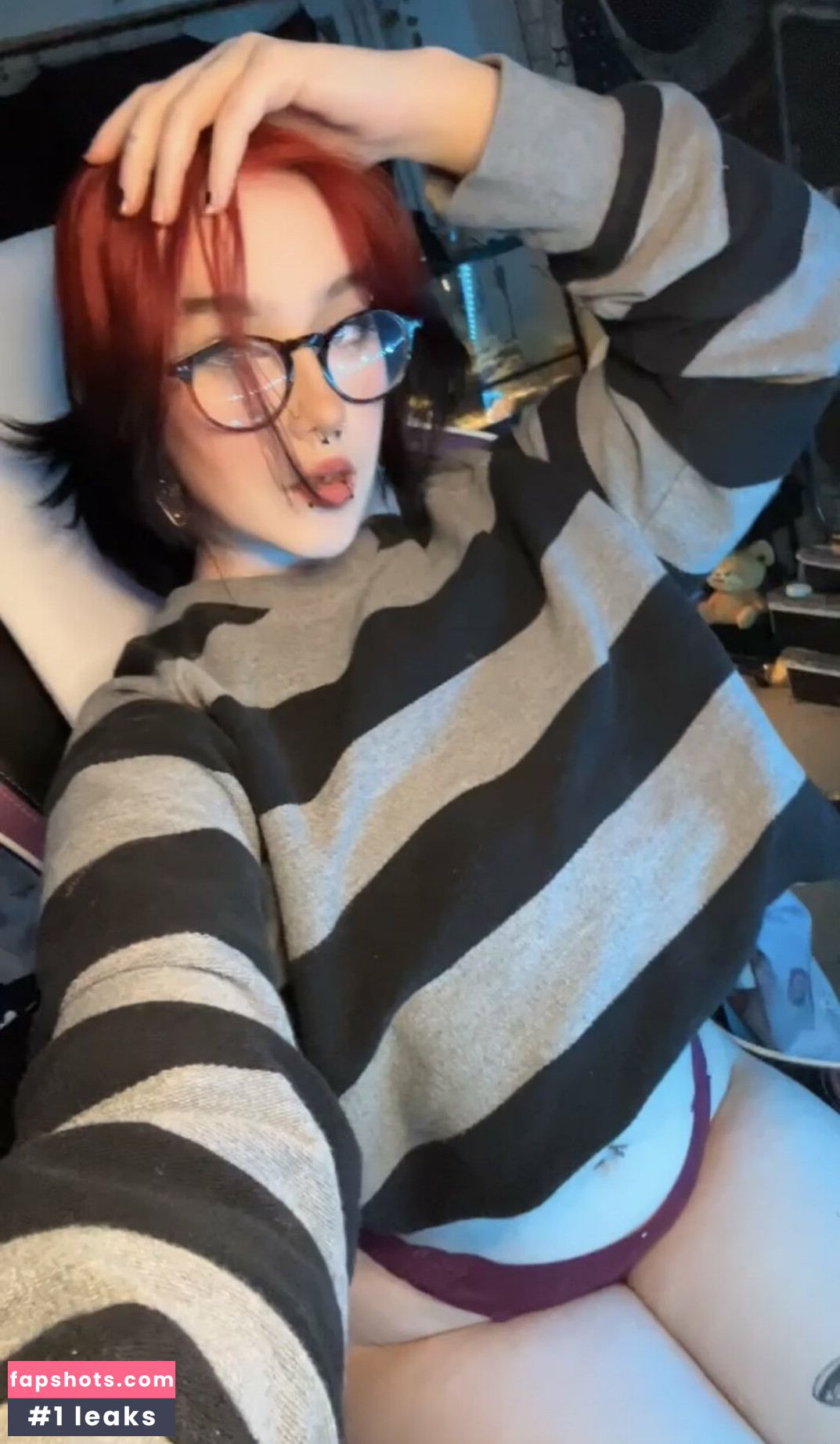 sylvieexo gallery photo #92