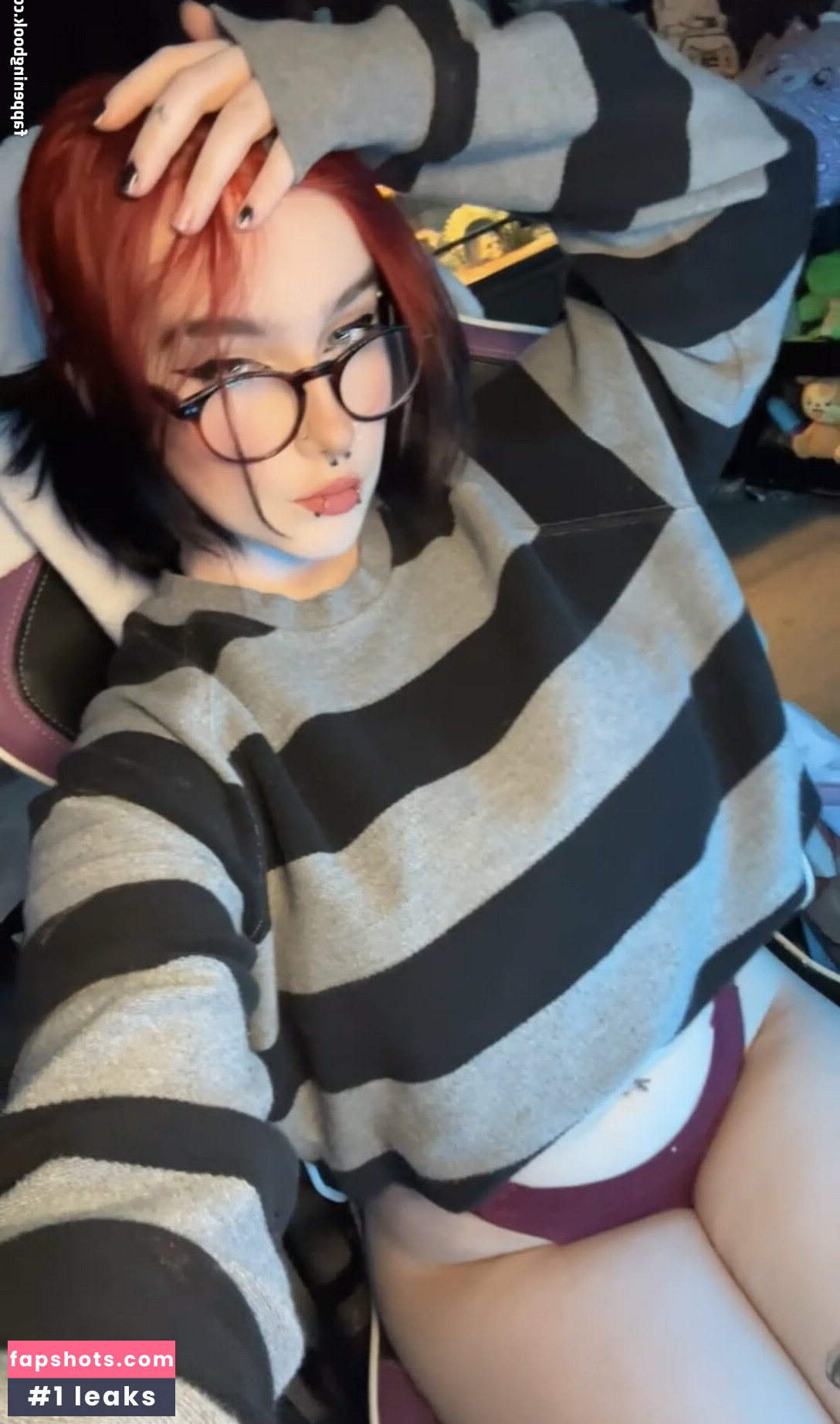 sylvieexo gallery photo #97