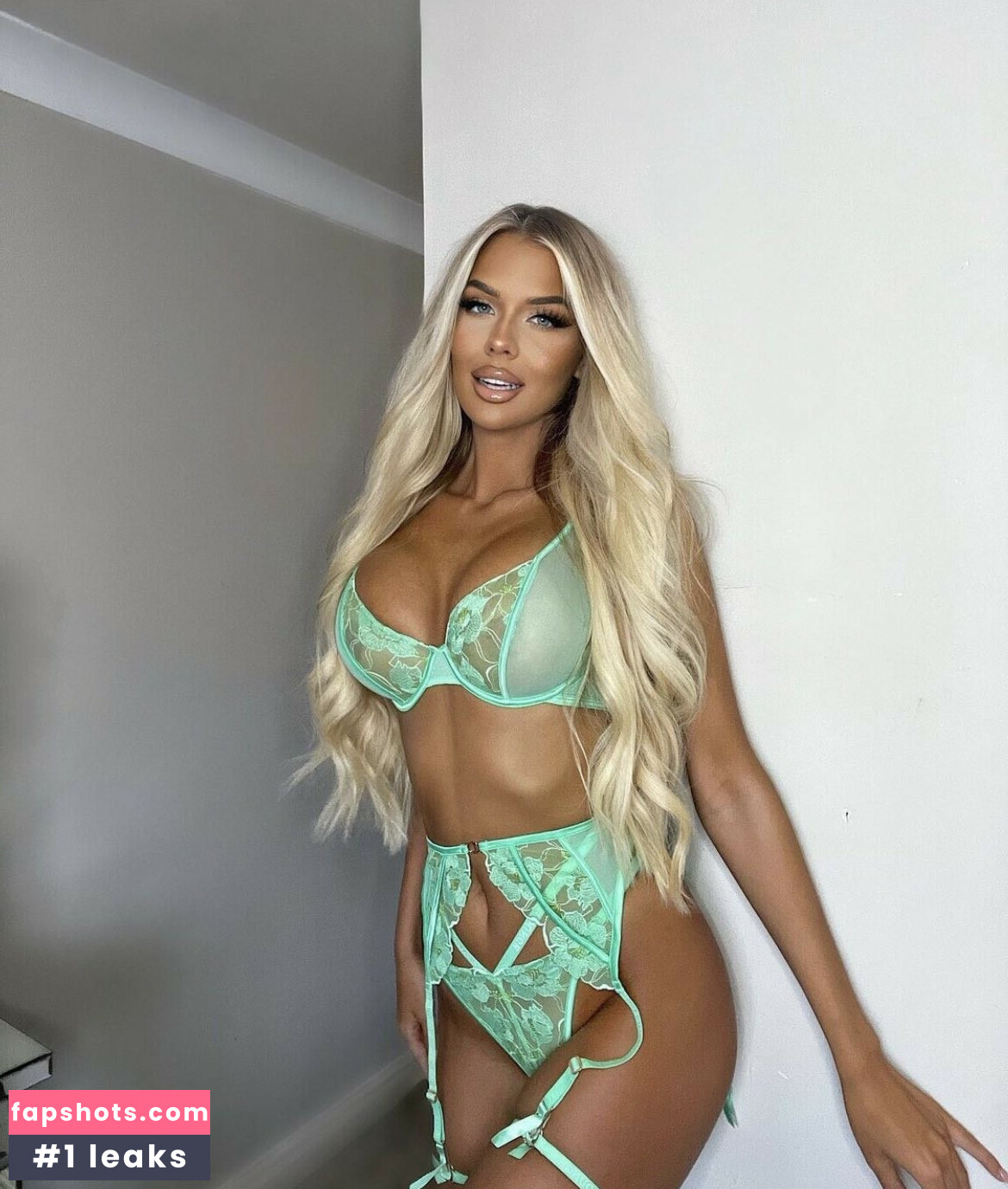 Sylvija Vasilevska gallery photo #5