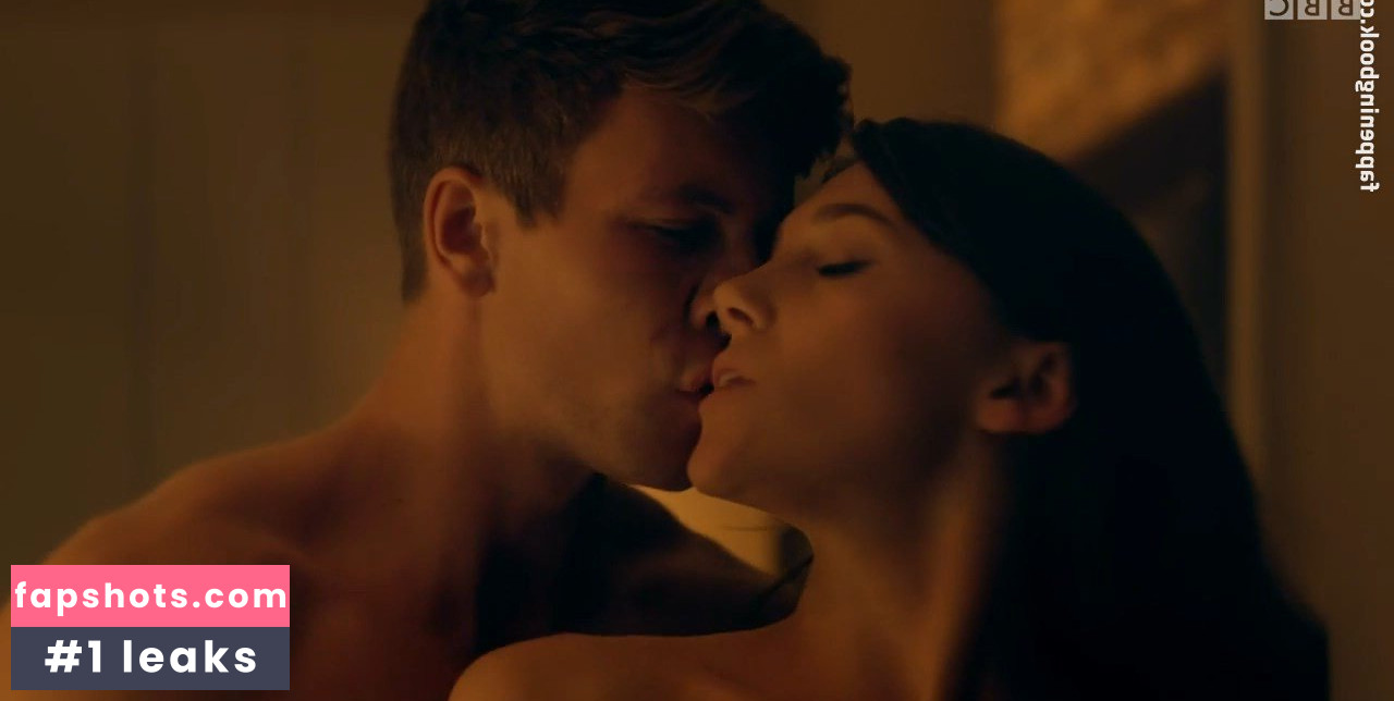 Synnove Karlsen gallery photo #3