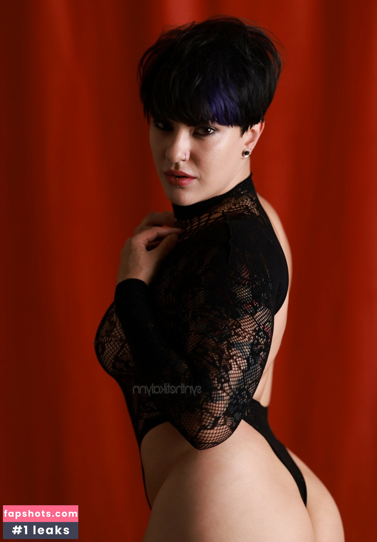 Synthetika Lynn gallery photo #3