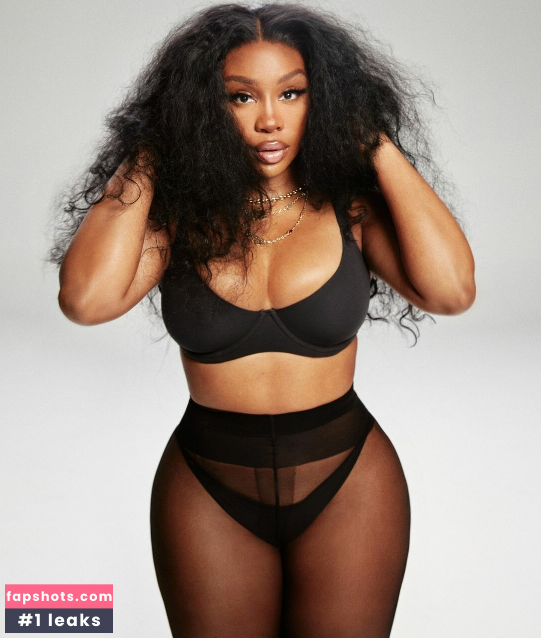 SZA gallery photo #104