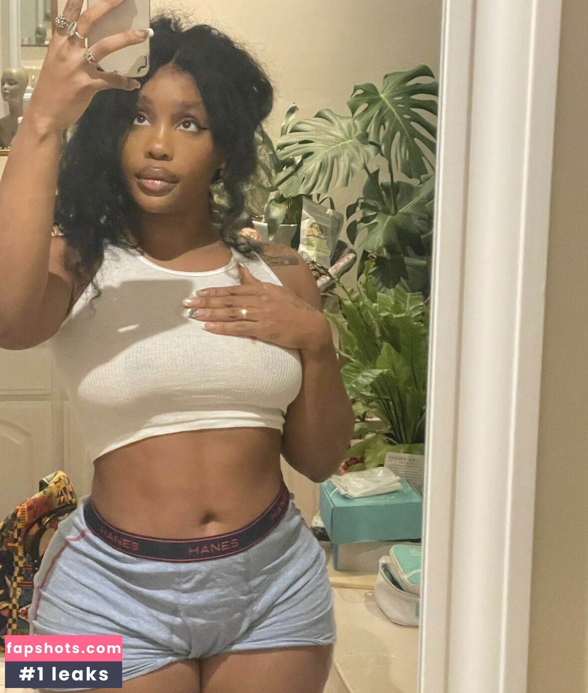 SZA gallery photo #128