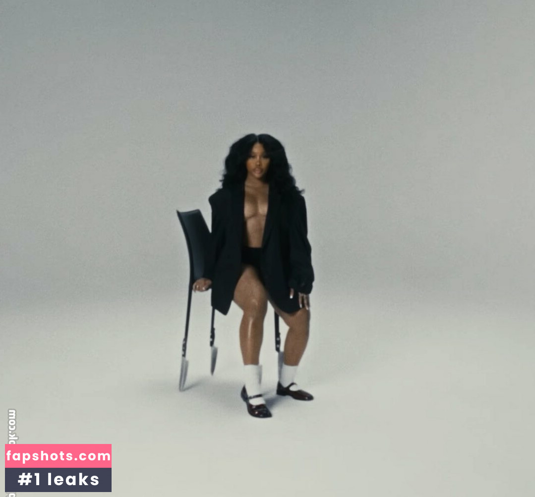 SZA gallery photo #132