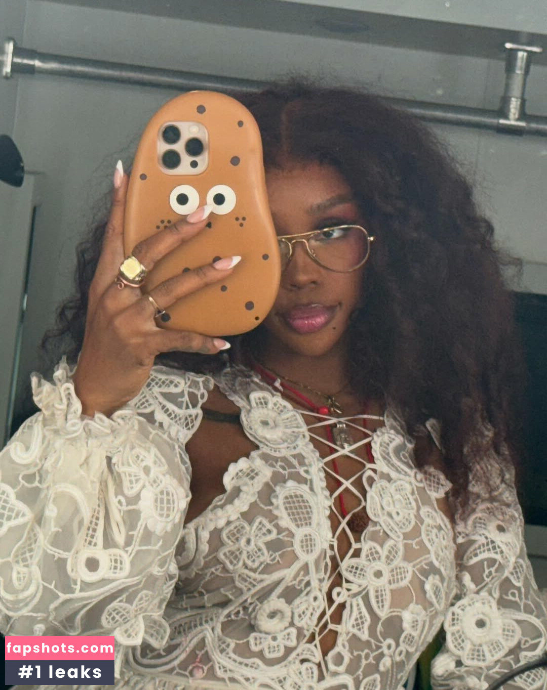 SZA gallery photo #16