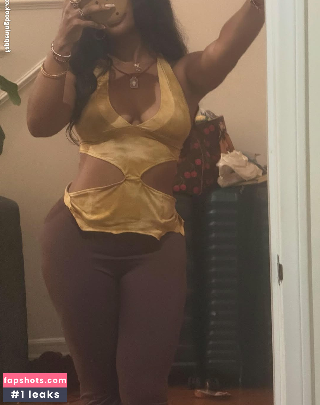 SZA gallery photo #17