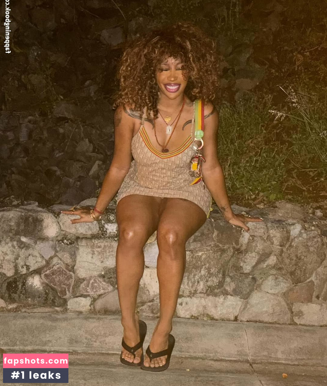 SZA gallery photo #25