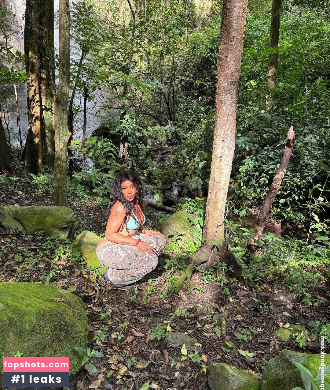 SZA gallery photo #29