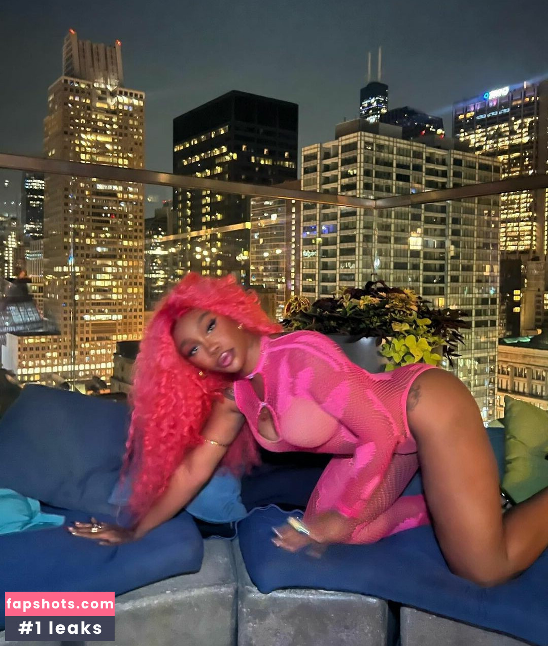 SZA gallery photo #39