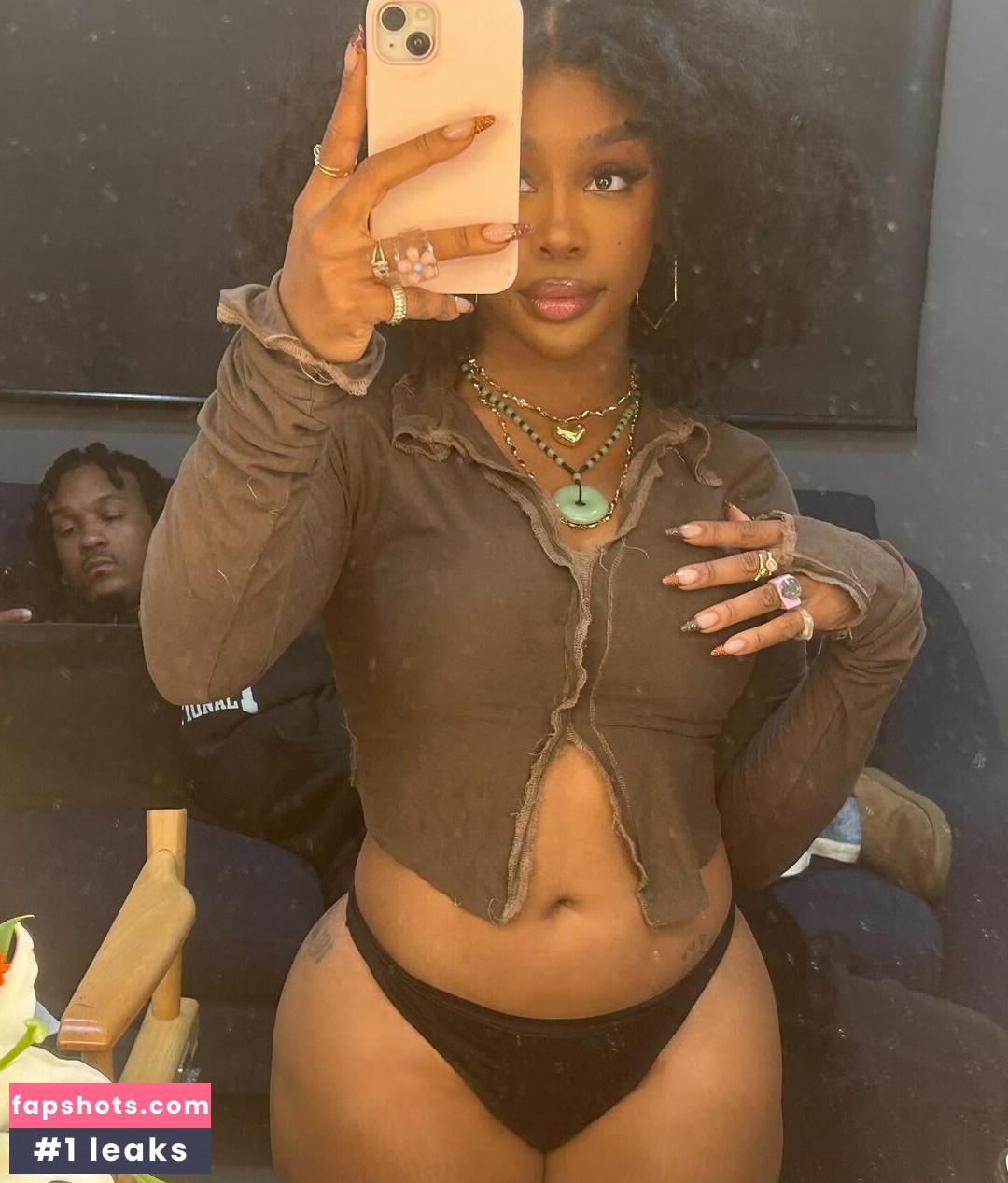 SZA gallery photo #43