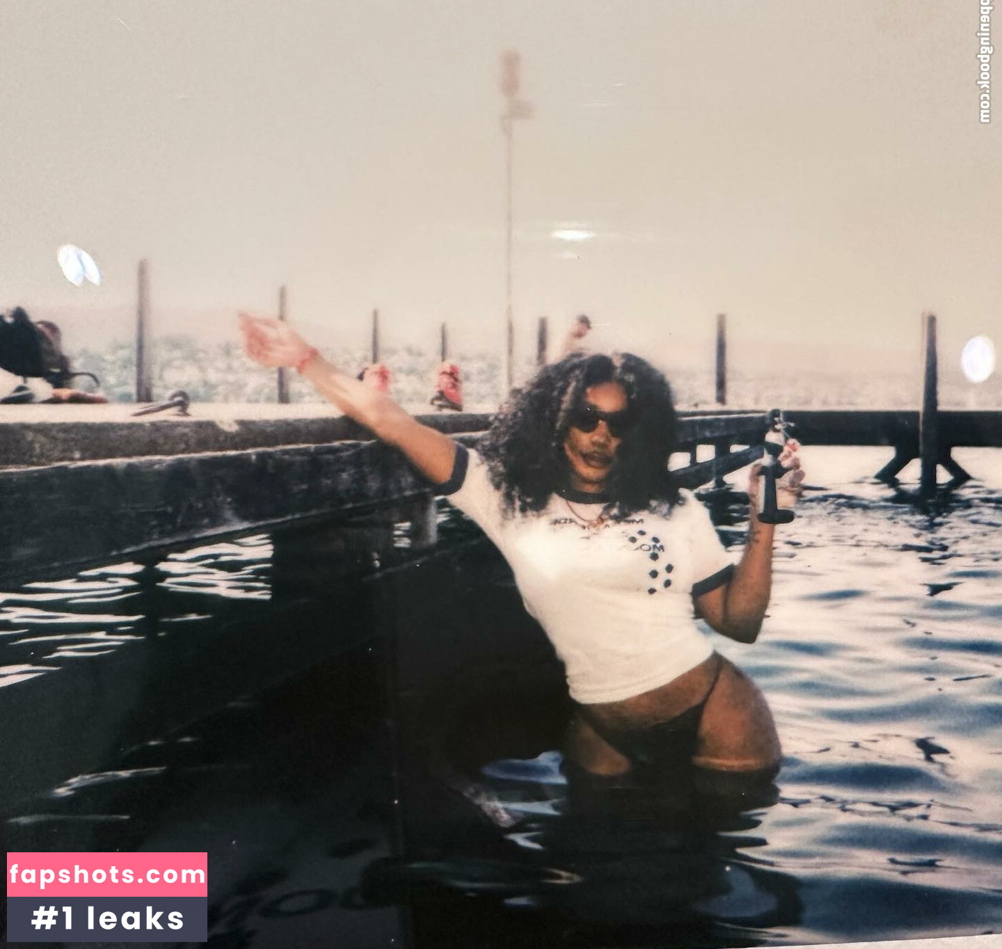 SZA gallery photo #88