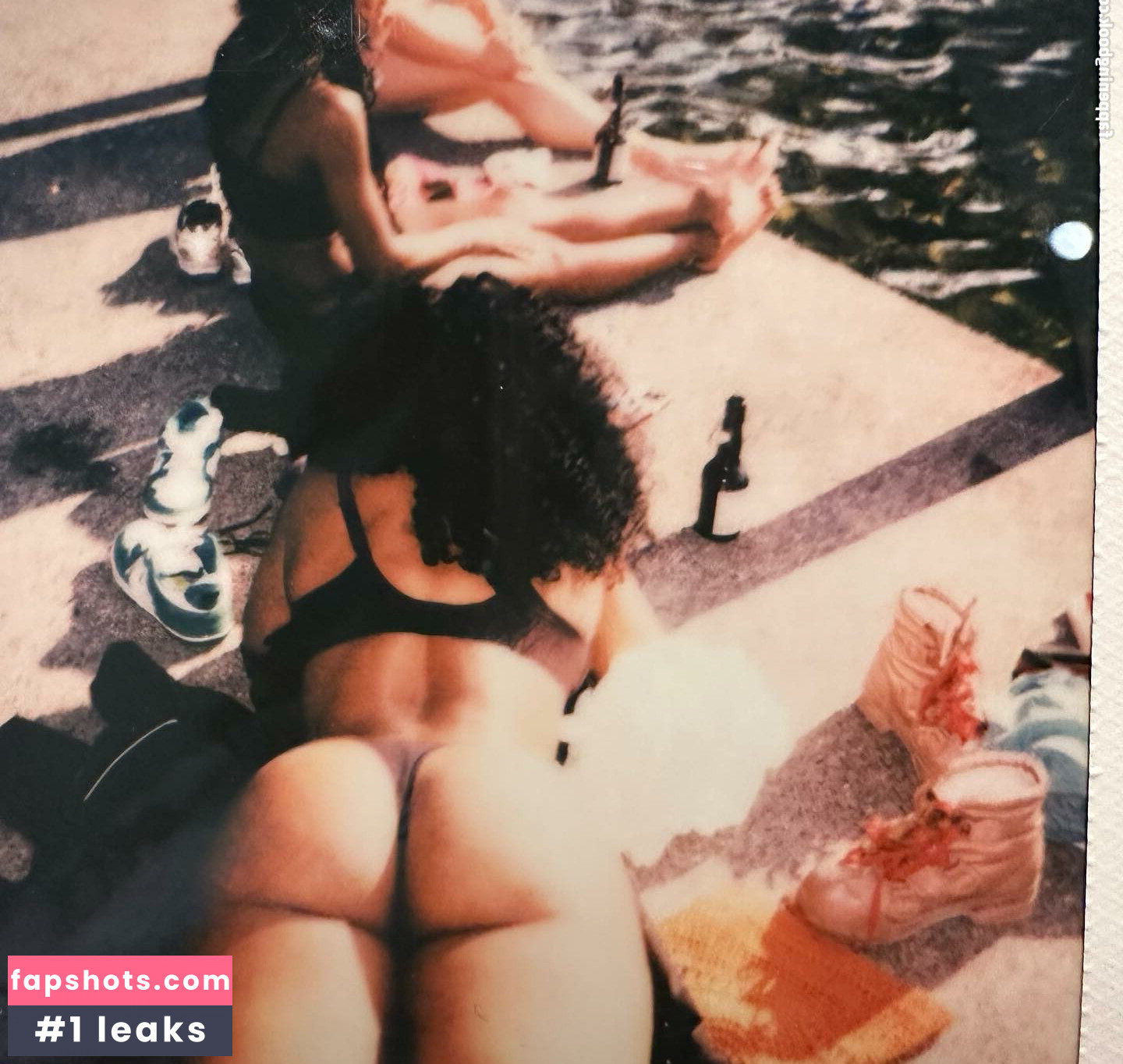 SZA gallery photo #93