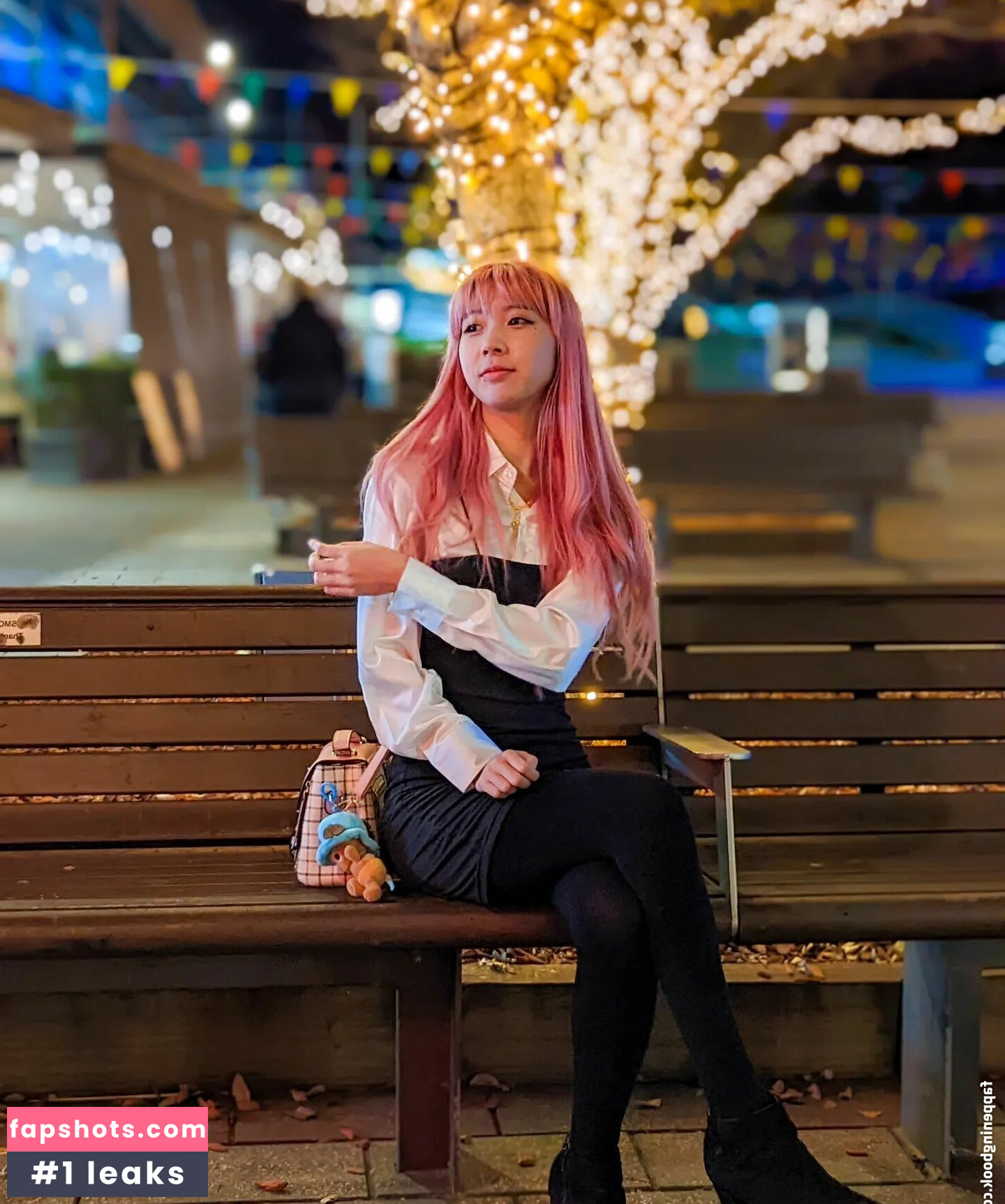 T10Nat nude babe gallery