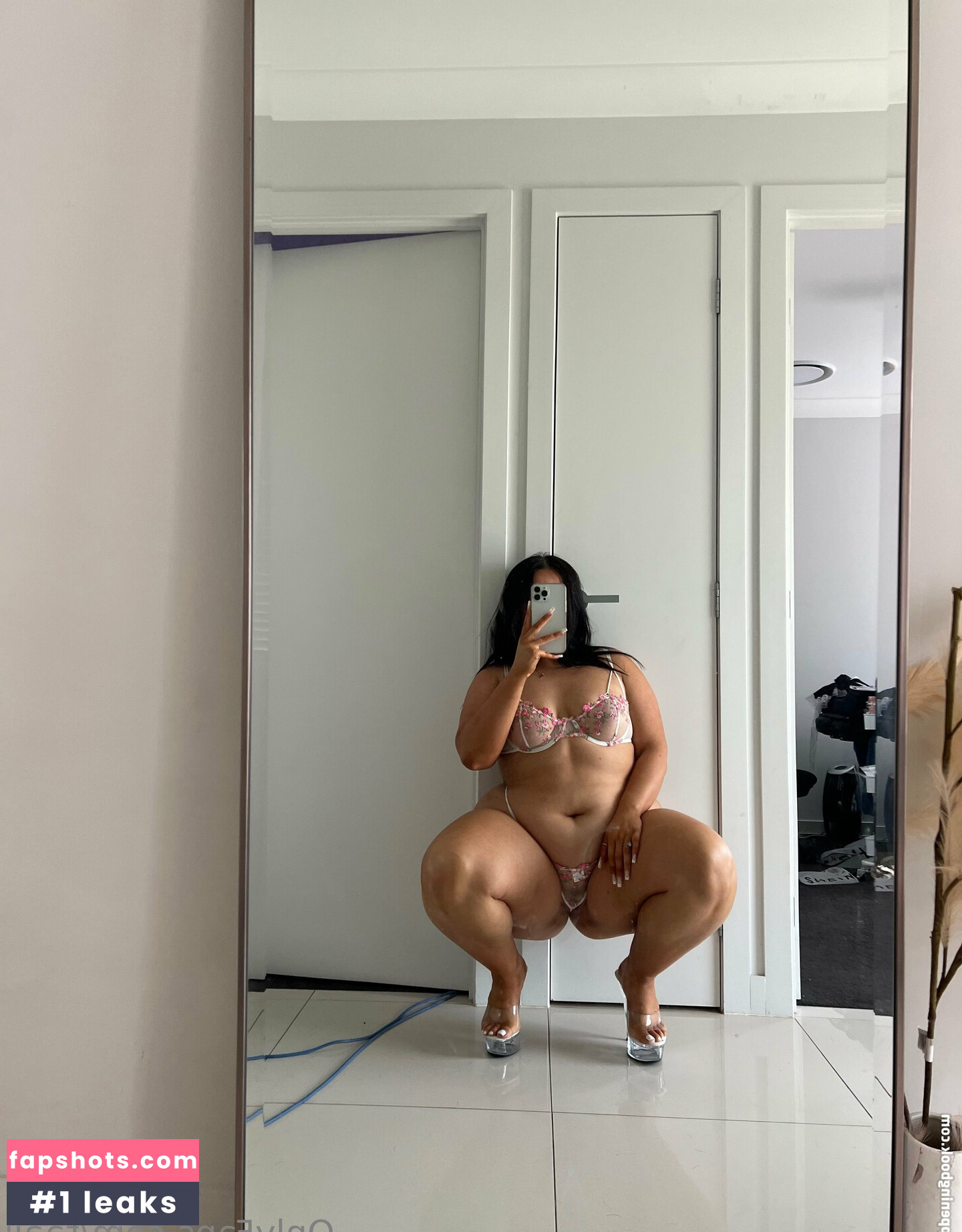 Taaij gallery photo #27