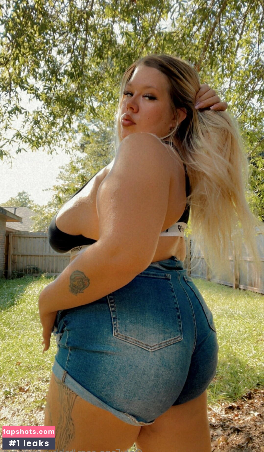 TabbyVonDAMN gallery photo #27