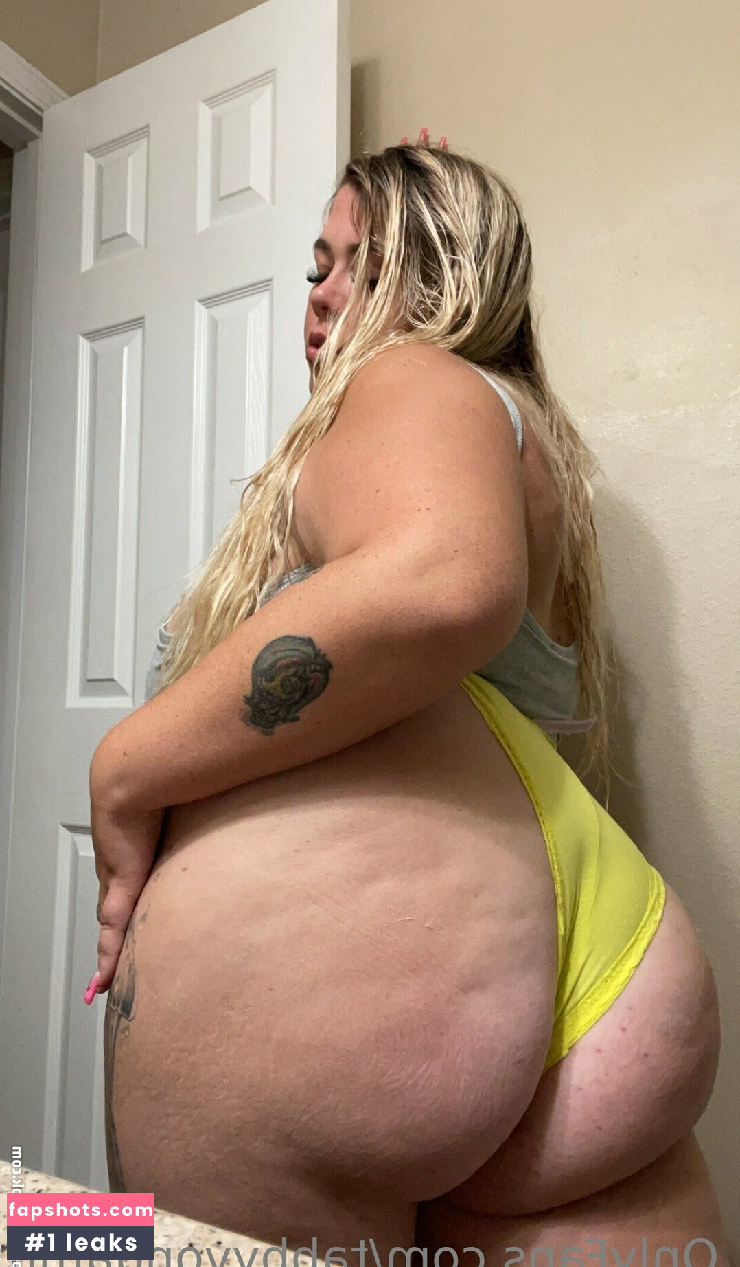 TabbyVonDAMN gallery photo #57