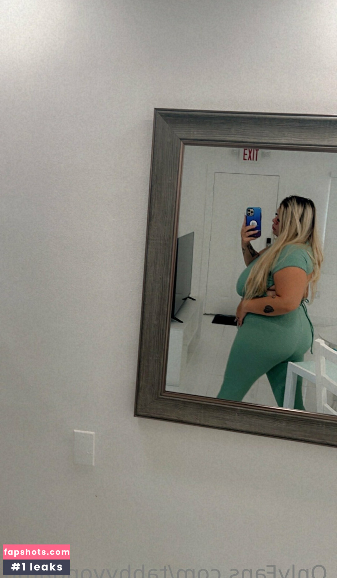 TabbyVonDAMN gallery photo #64