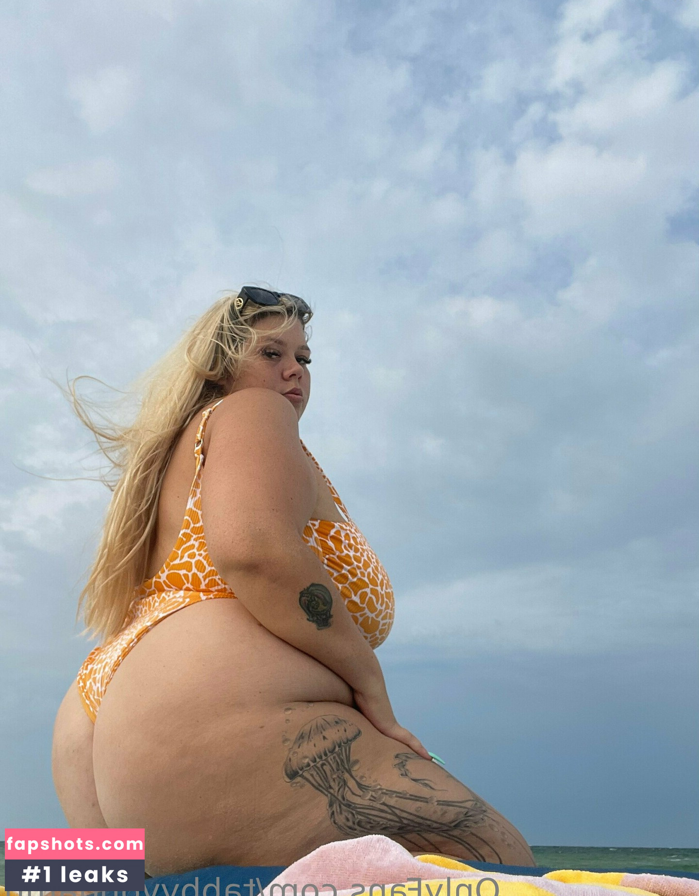 TabbyVonDAMN gallery photo #84