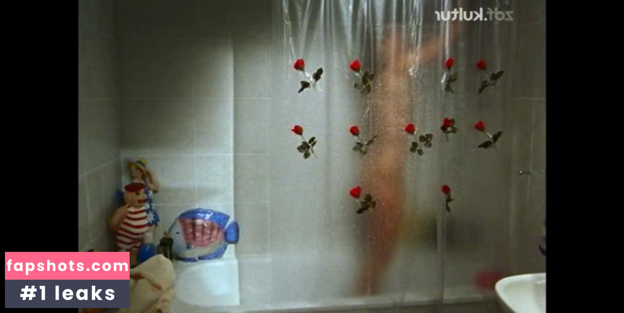 Tabea Heynig gallery photo #22