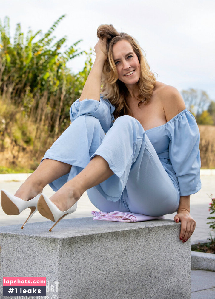 Tabi Poe gallery photo #654