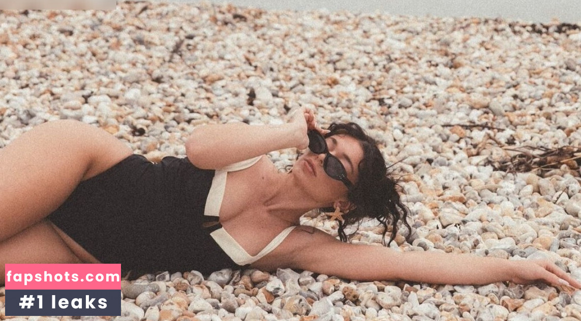 Tabitha Swatosh gallery photo #19