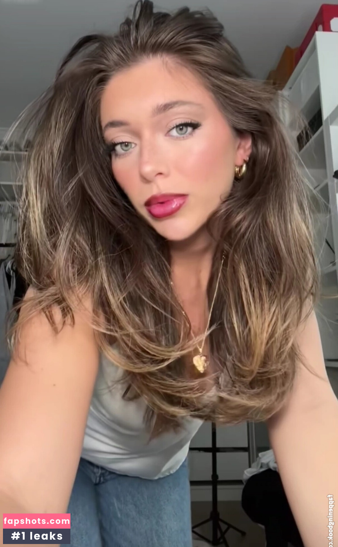 Tabitha Swatosh gallery photo #49