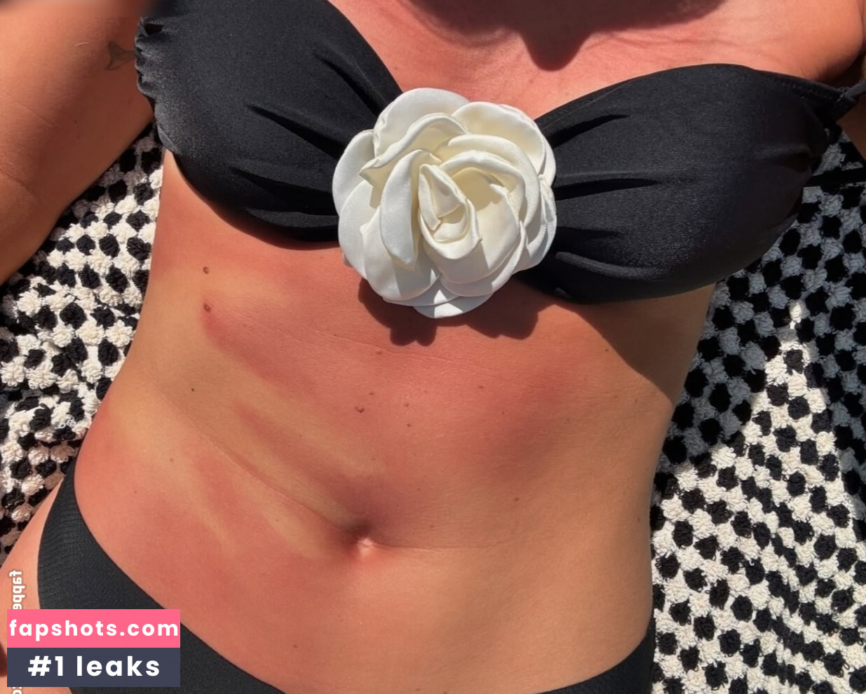 Tabitha Swatosh gallery photo #7