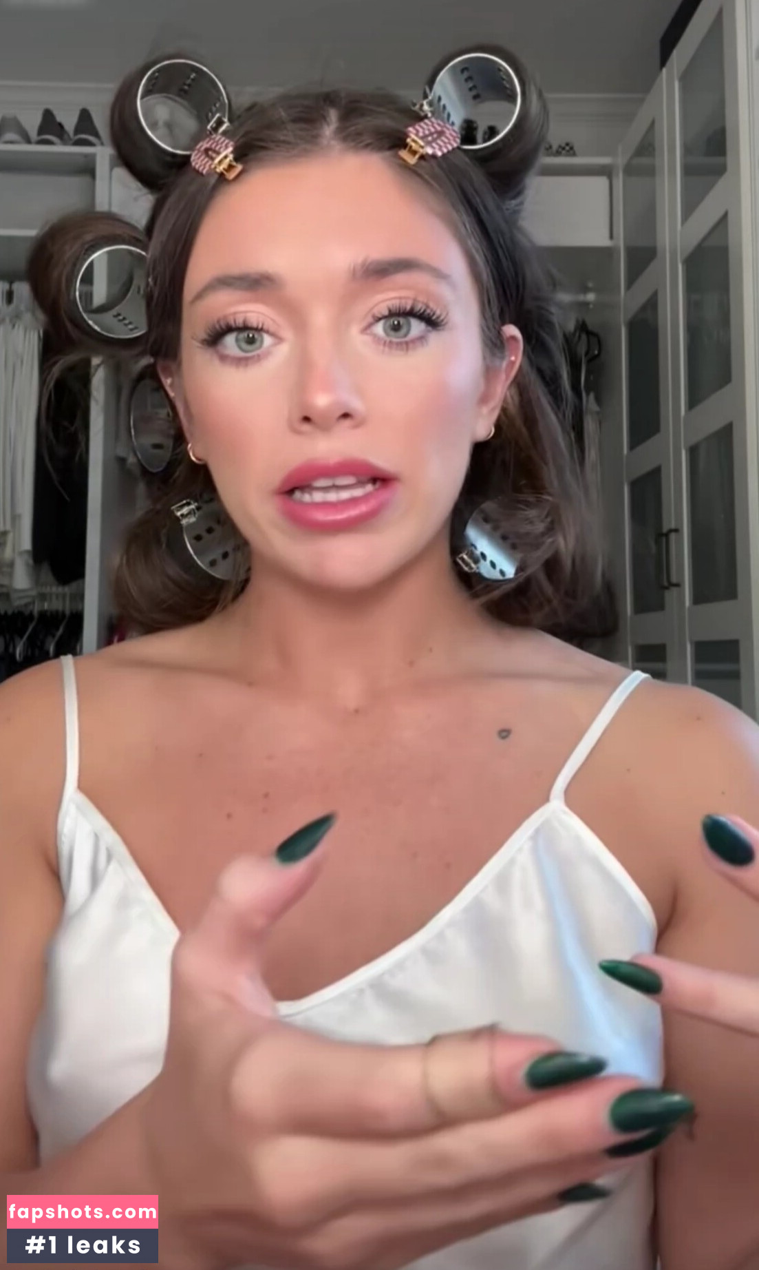 Tabitha Swatosh gallery photo #63