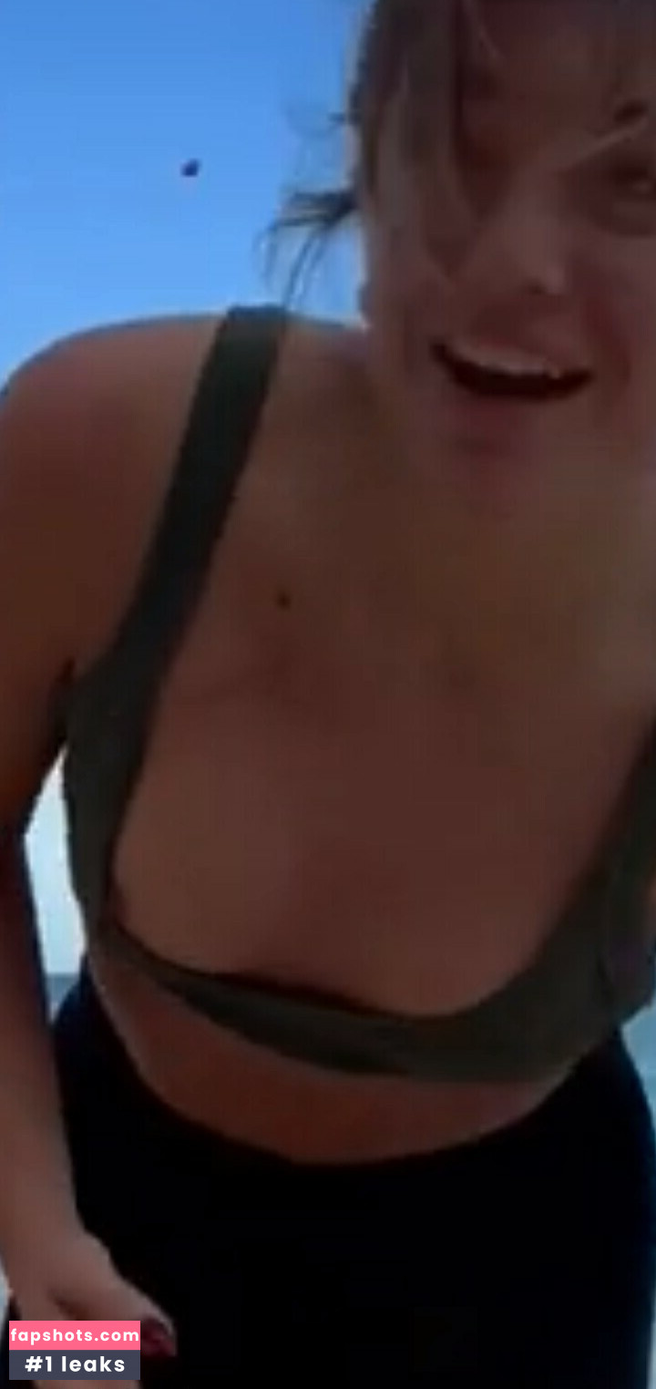 Tabitha Swatosh gallery photo #71