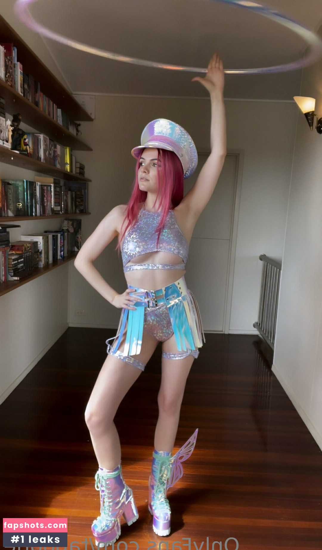 Tabootie gallery photo #42