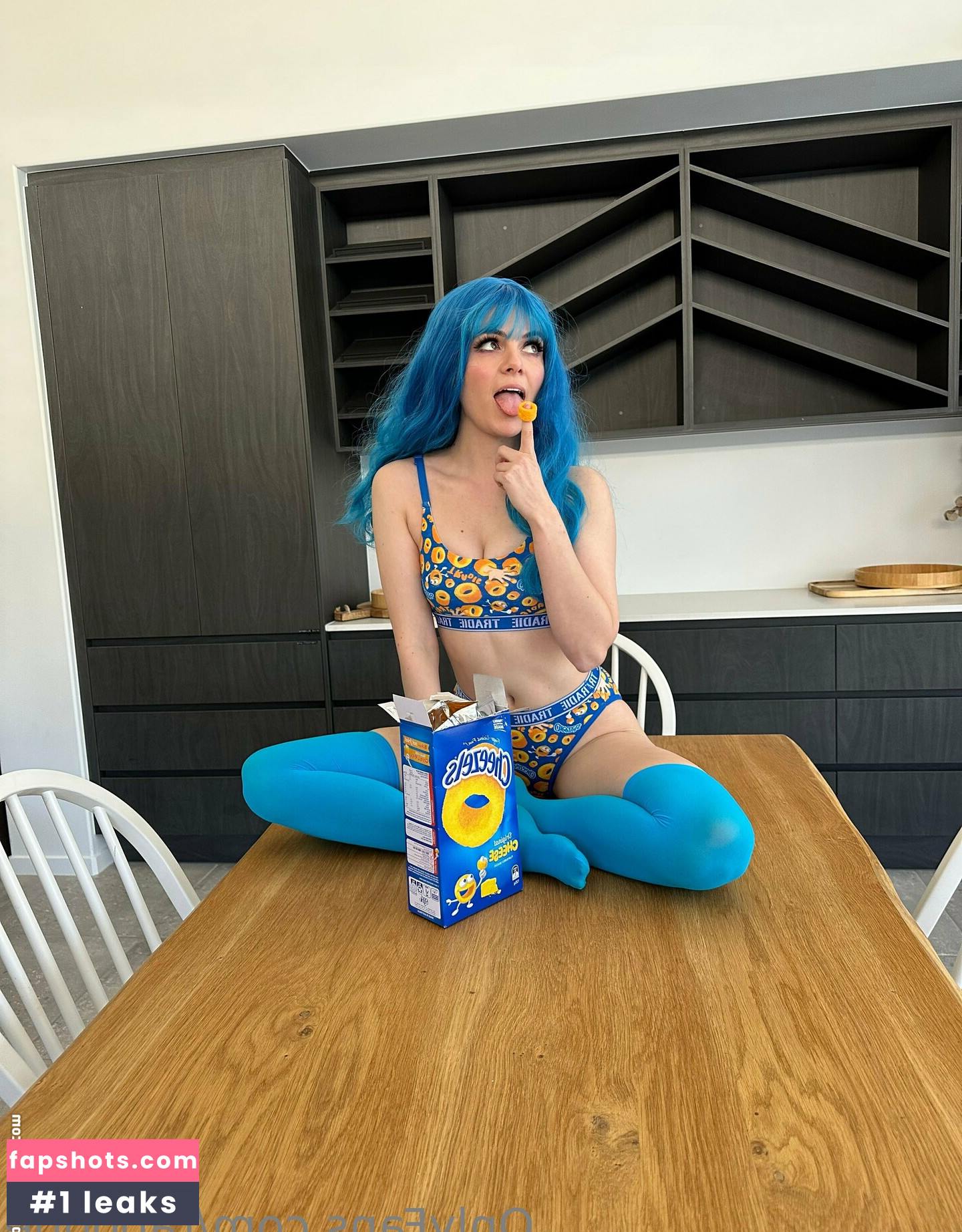 Tabootie gallery photo #75