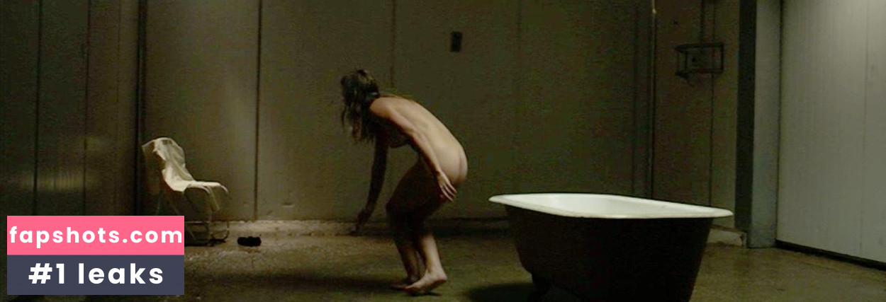 Tabrett Bethell gallery photo #6