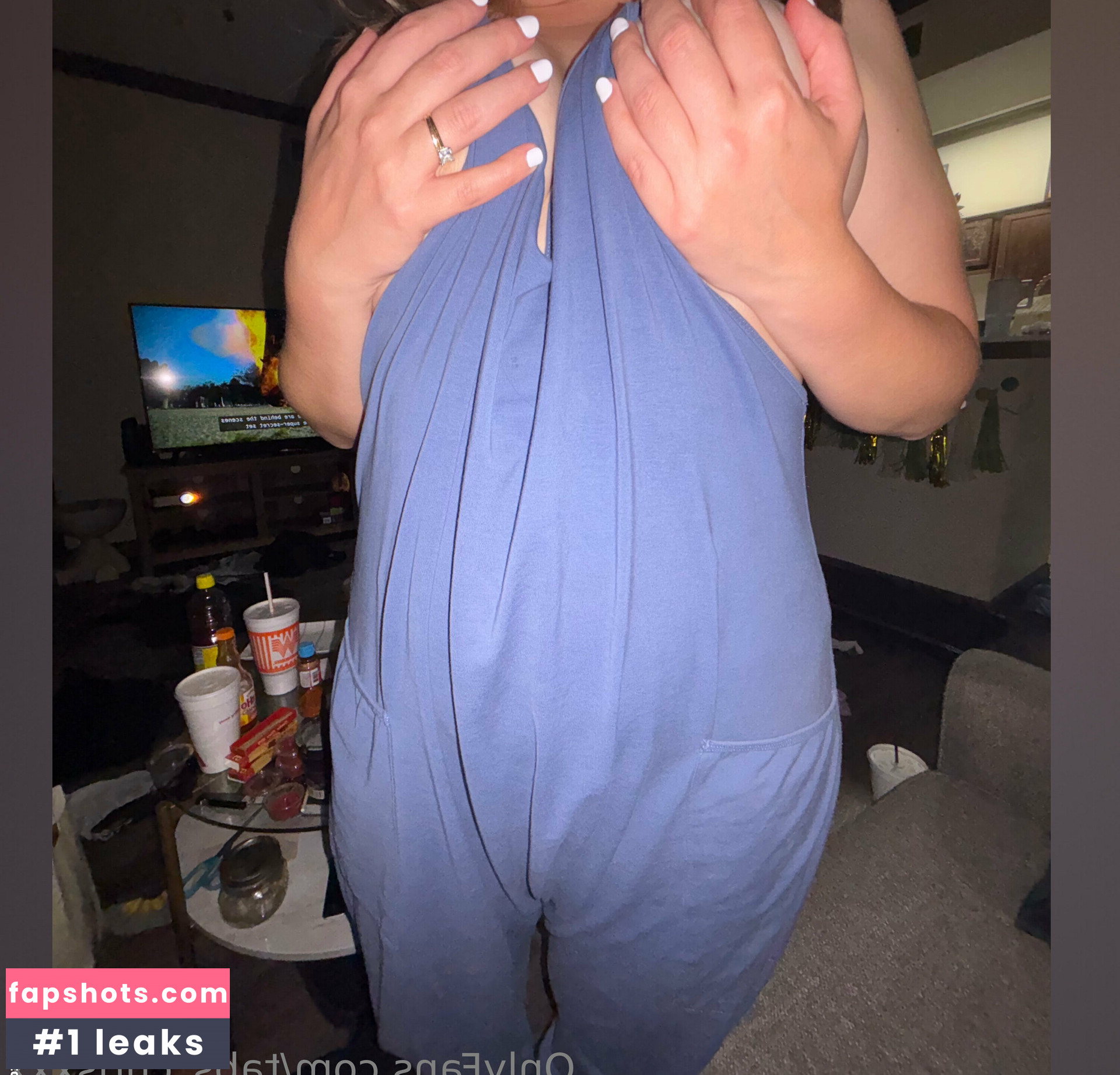 tabs_chrisxxx gallery photo #6