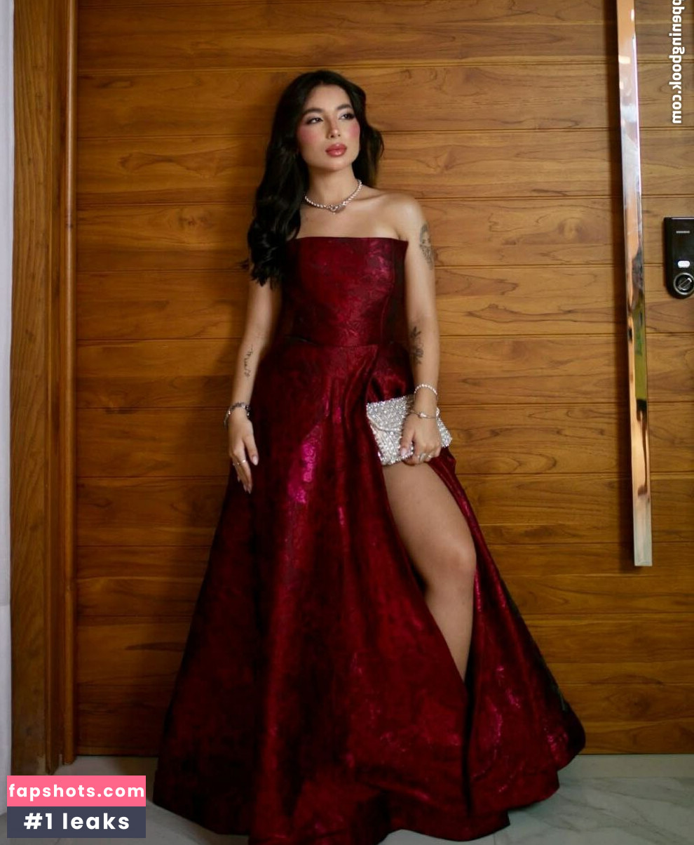 Taby Carvalho Nude Leaks OnlyFans Photos #5 - LeakJerk