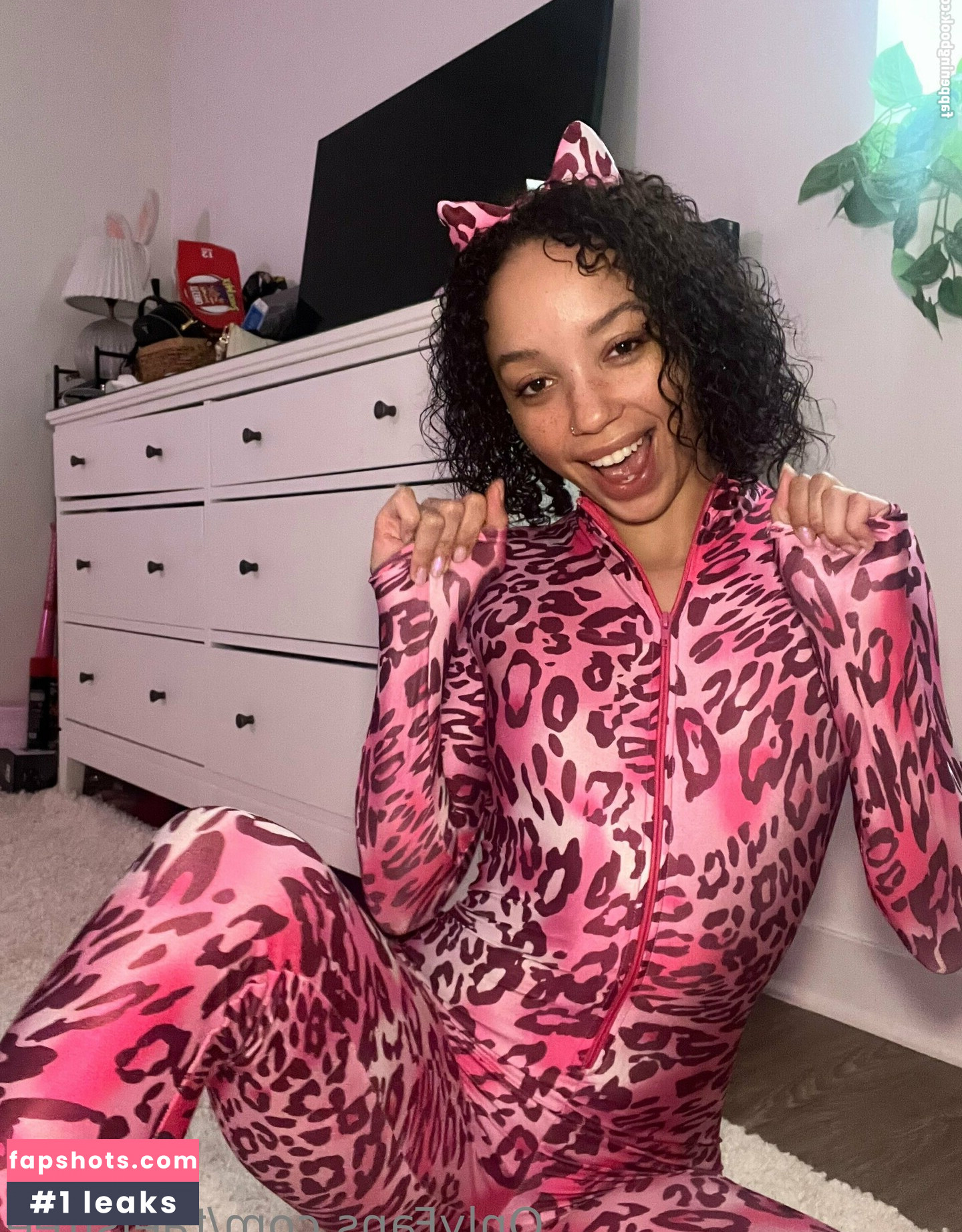 taeisfree gallery photo #6