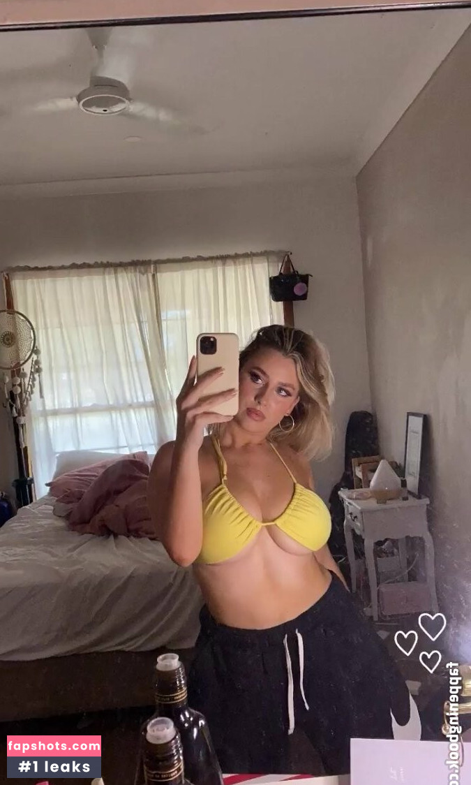 Tahlia A gallery photo #19