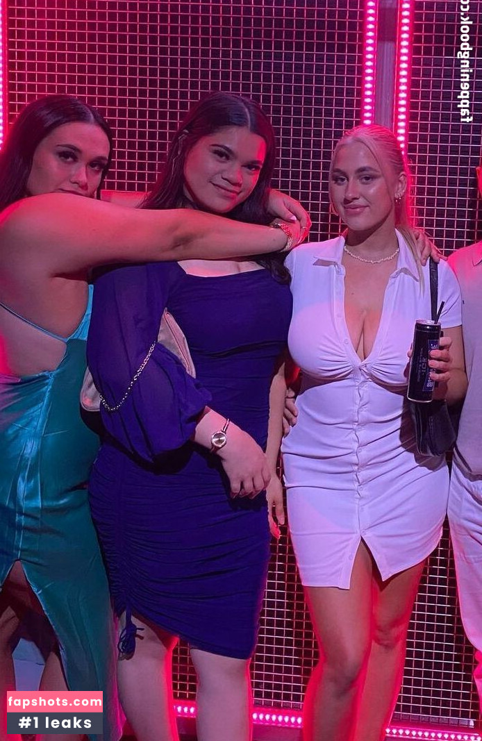 Tahlia A gallery photo #27