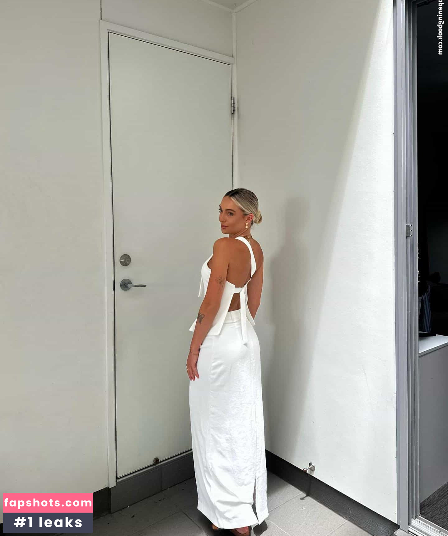 Taila Ella nude babe gallery