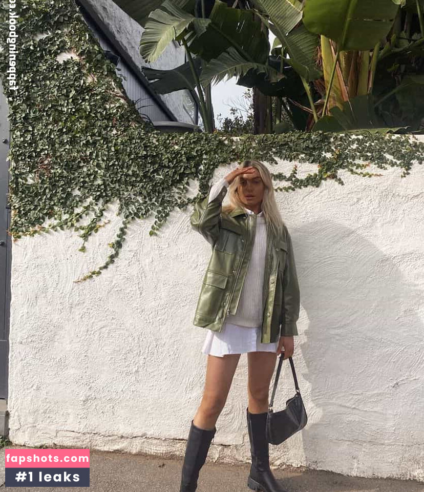 Taila Ella gallery photo #13