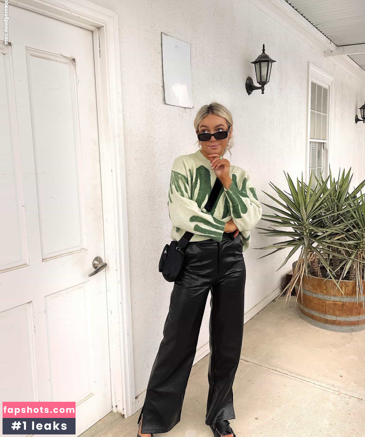 Taila Ella gallery photo #15