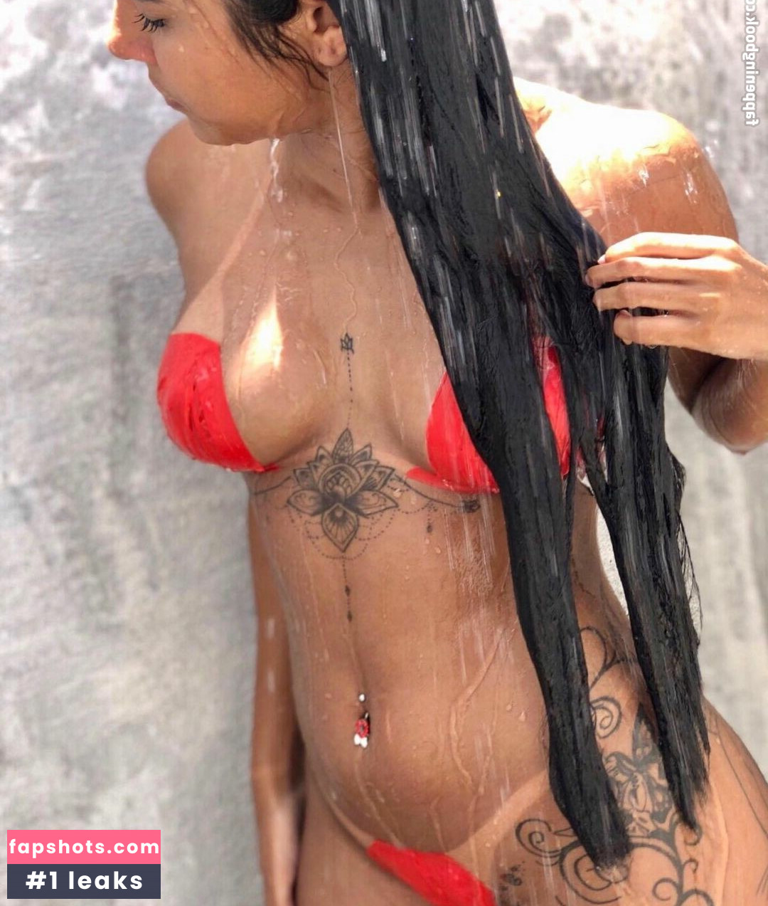 Tainara Tay gallery photo #8