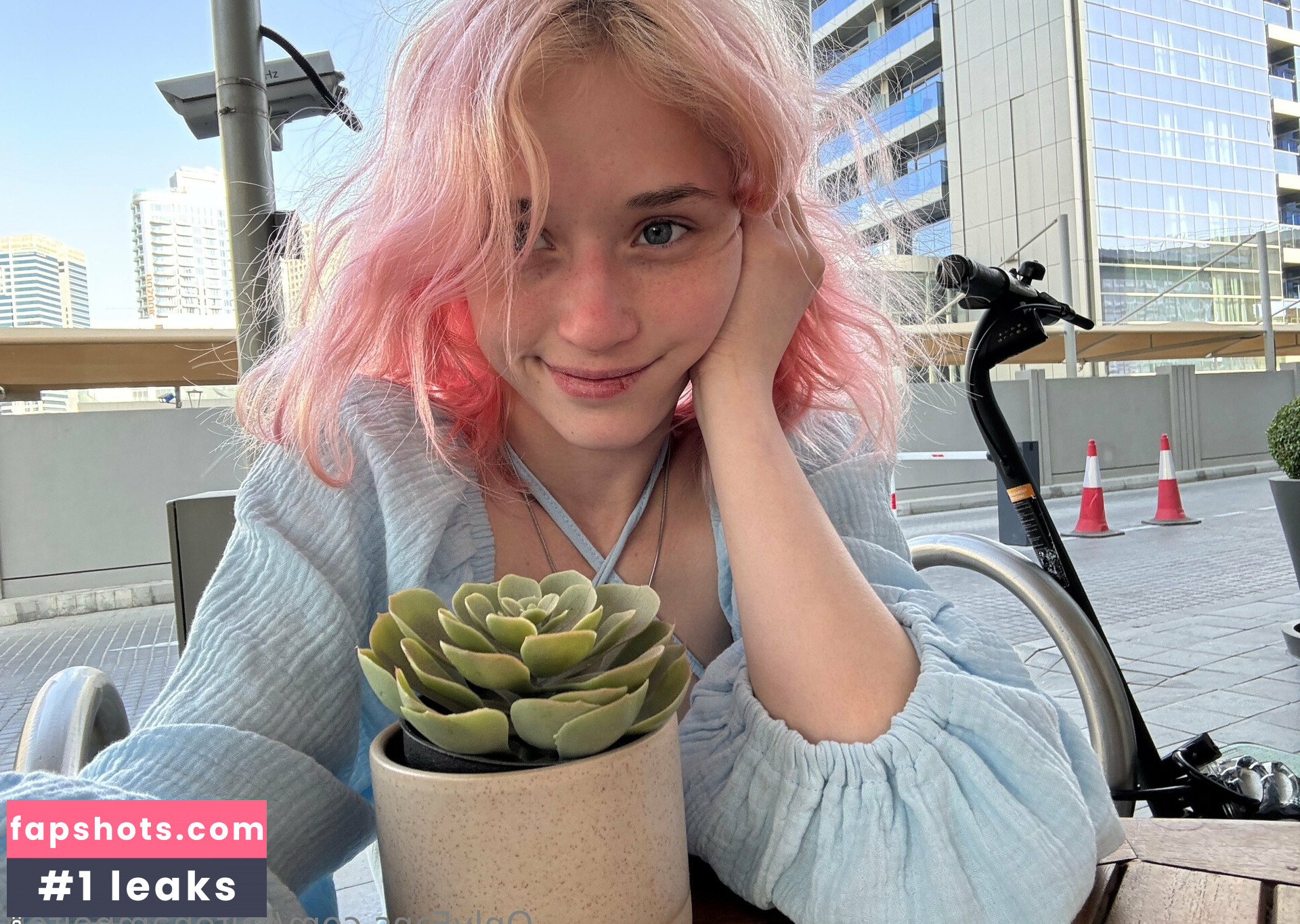 Taitehambelton gallery photo #22