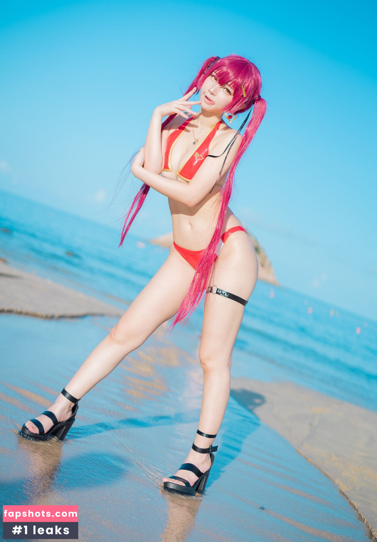 Takanashi Hanari gallery photo #6