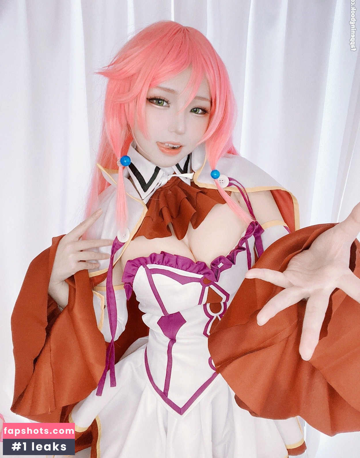 Takanashi Hanari gallery photo #7