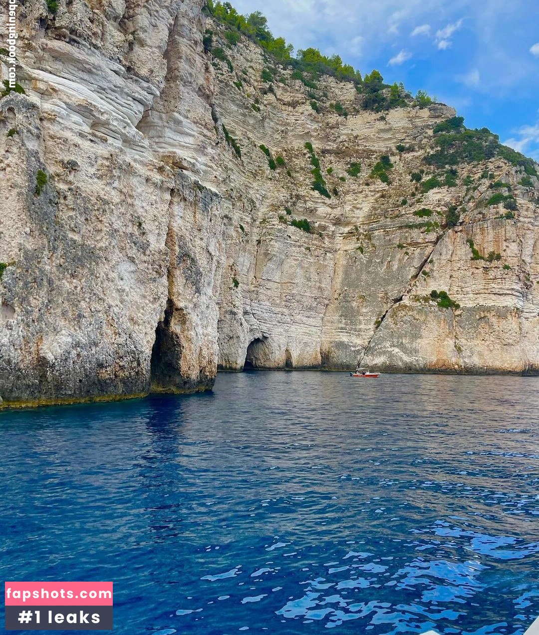 Talia Agmon gallery photo #2