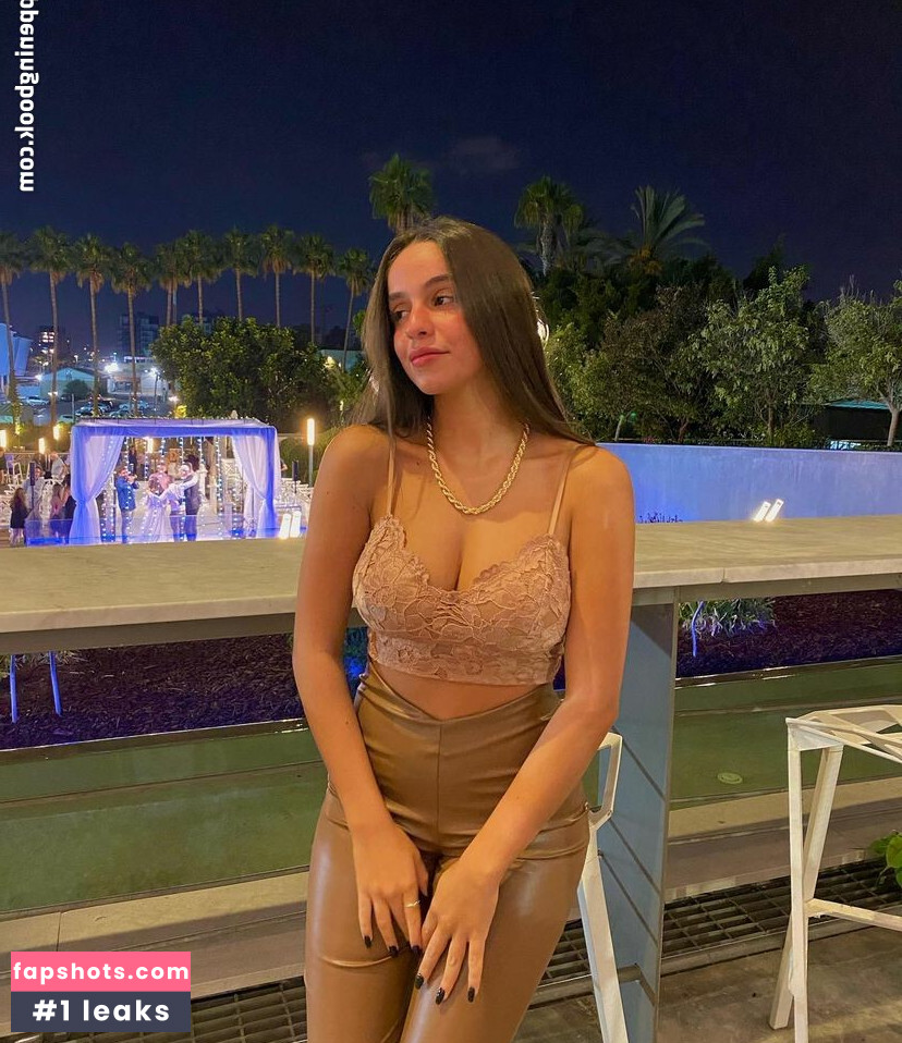 Talia Agmon gallery photo #20