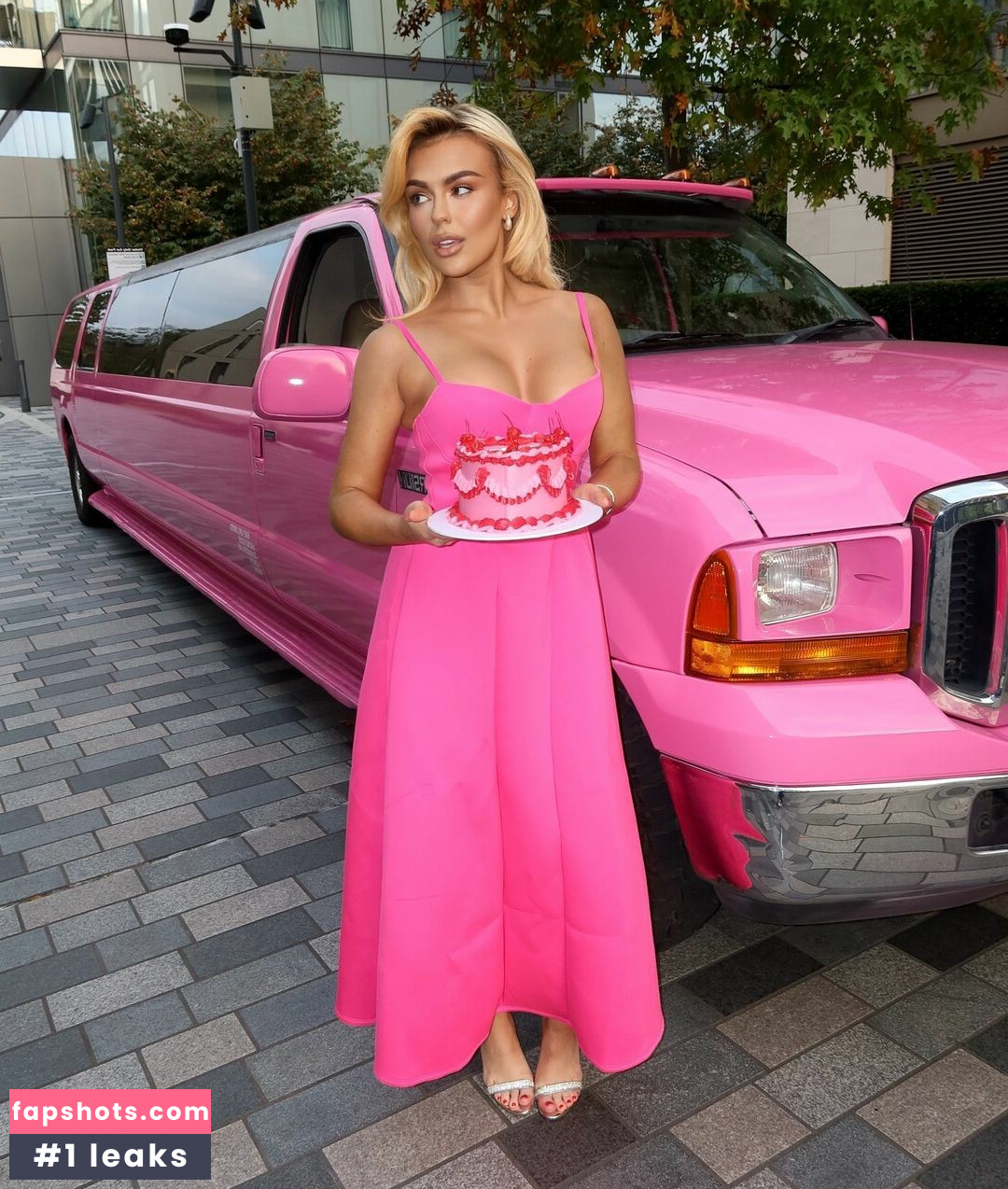 Tallia Storm Nacktheit OnlyFans Fotos #290 - Fapshots