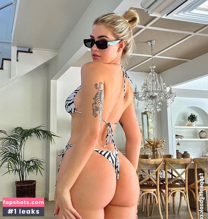 Tameeka Kerr gallery photo #3